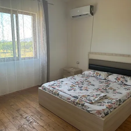 Bed & Breakfast Vitaj Gruda e Re